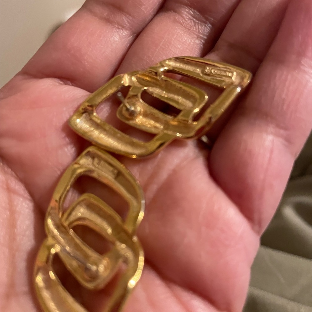Napier Gold Tone Women's Link Earrings - Classic Sculpted Design - Picture 3 of 3